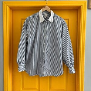 Doen Shirt with Lace Collar as it is